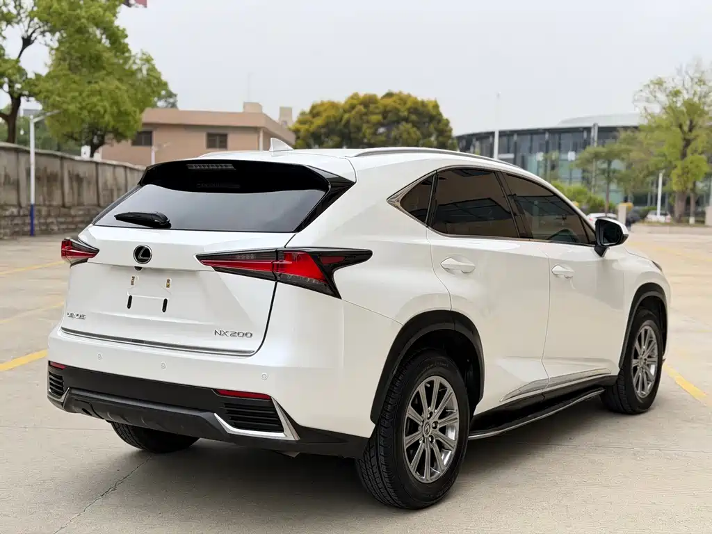 Lexus NX 2019 — фото 4