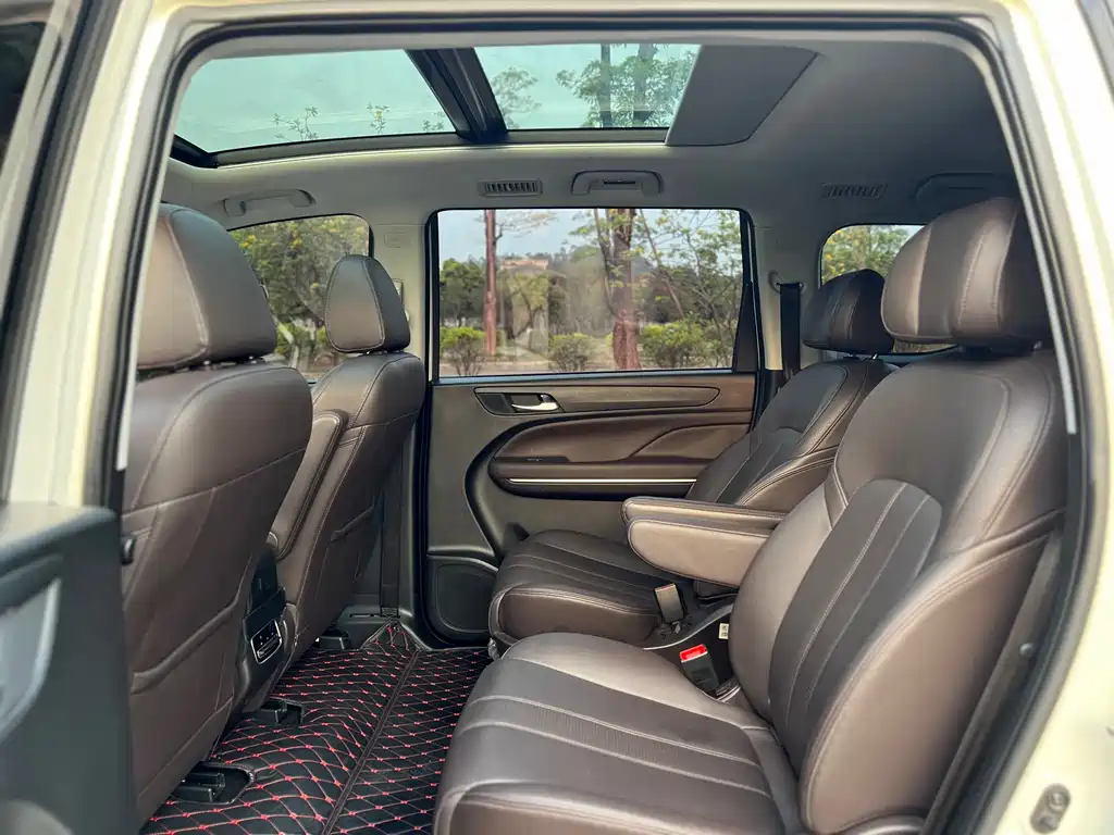 GAC Motor Trumpchi M6 2019 — фото 9