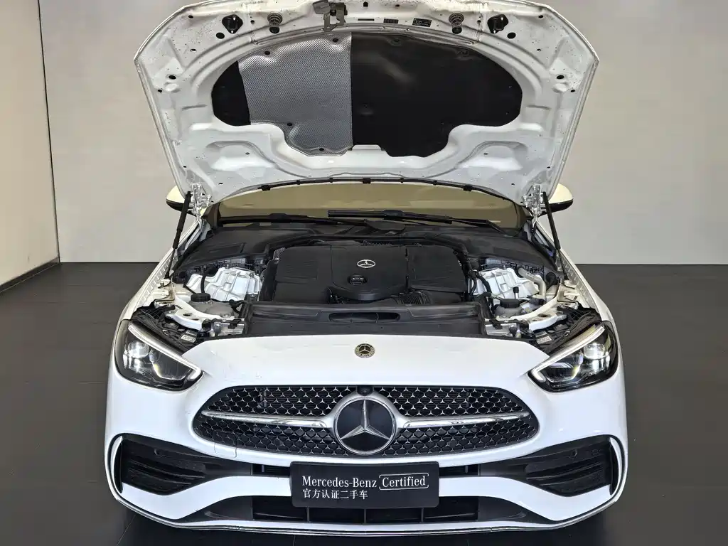 Mercedes-Benz C-Class 2024 — фото 10