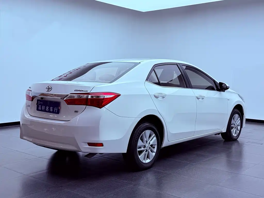 Toyota Corolla 2015 — фото 4