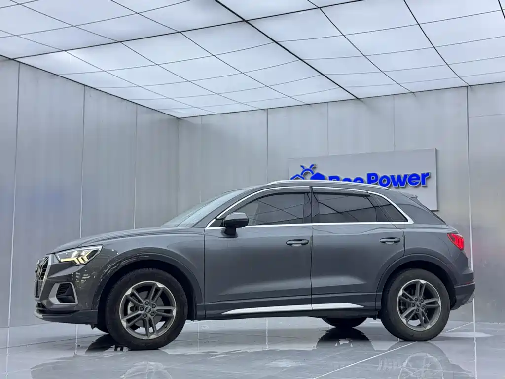 Audi Q3 2021 — фото 21