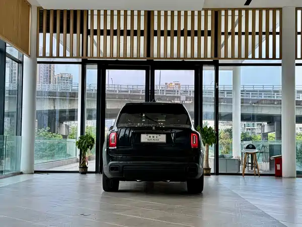Rolls-Royce Cullinan 2025