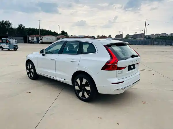 Volvo XC60 Plug-In Hybrid 2026