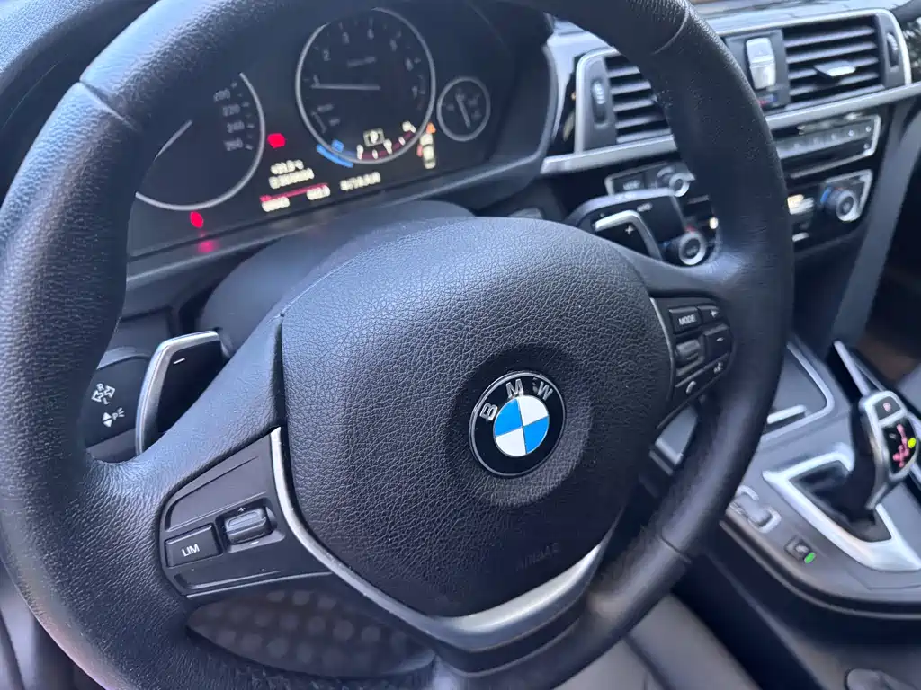 BMW 3 Series 2017