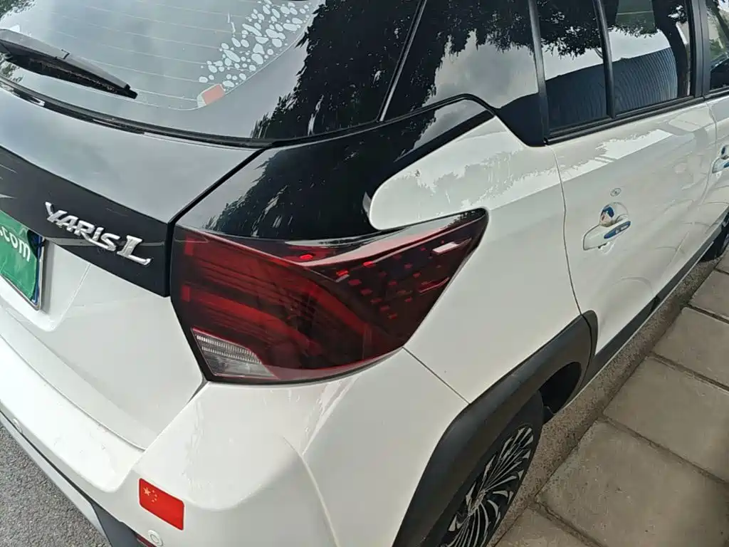 Toyota Yaris L 2022 — фото 24