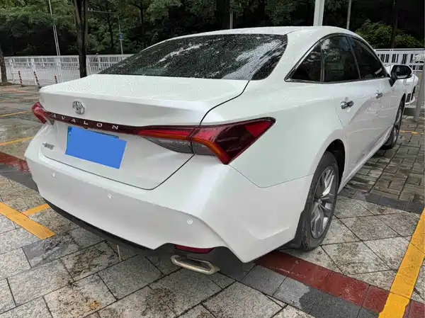Toyota Avalon 2021