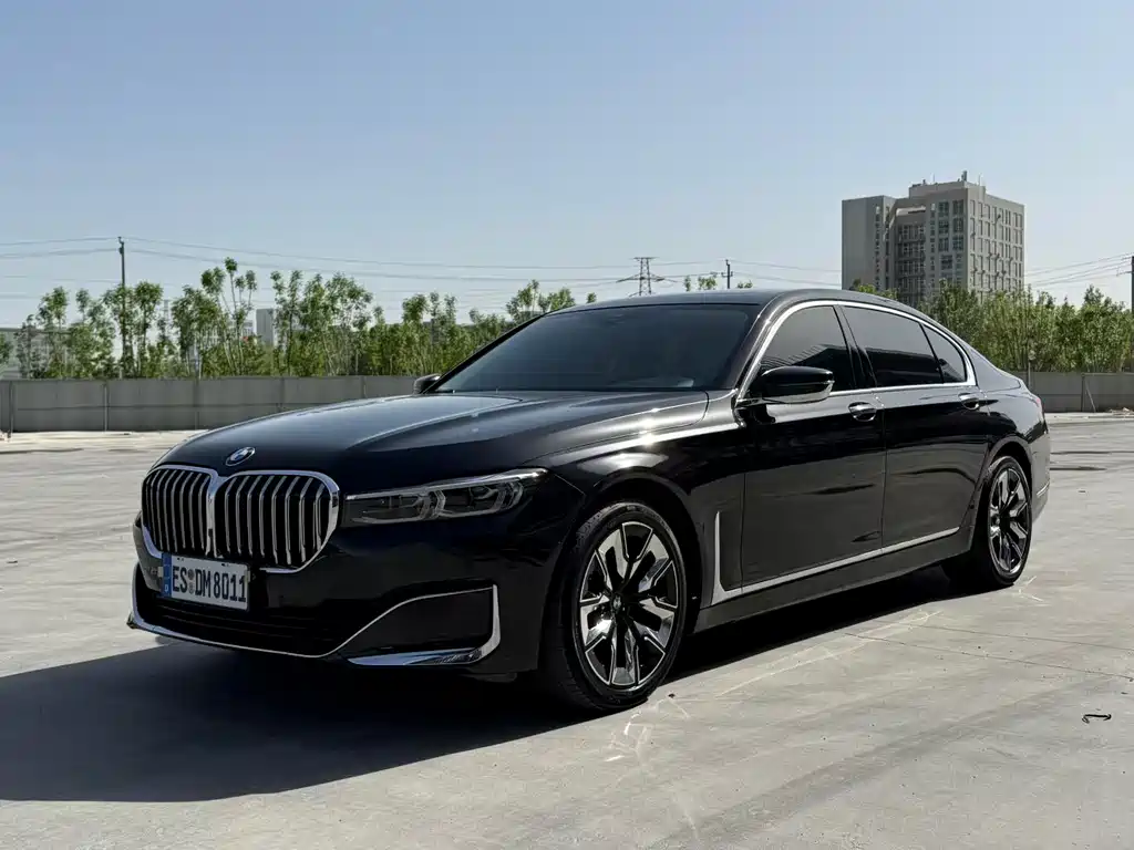 BMW 7 Series 2022 — фото 1