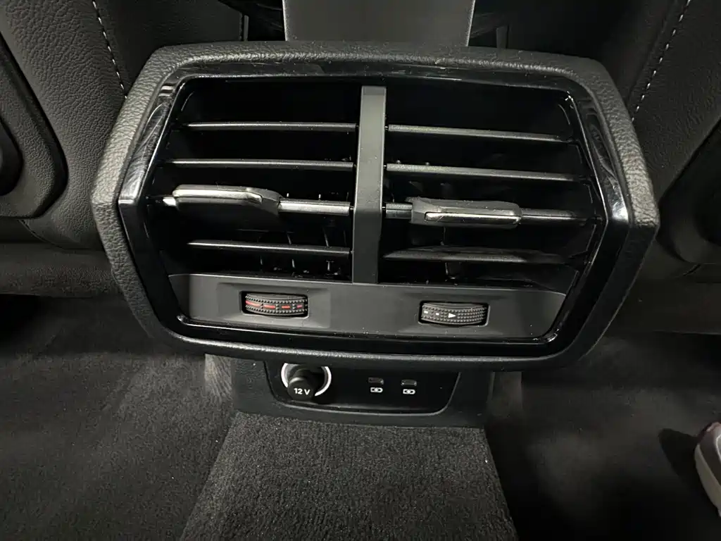 Audi Q3 2022 — фото 19