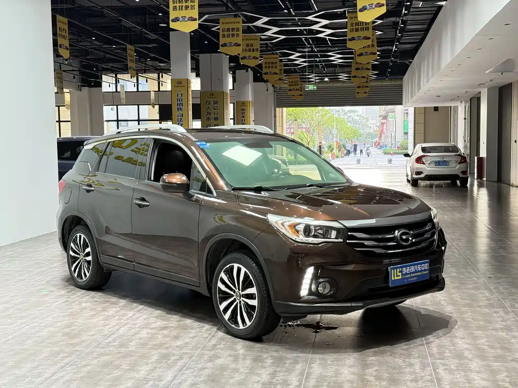 GAC Motor Trumpchi GS4 2016 — фото 1