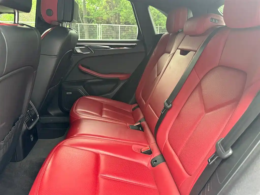 Porsche Macan 2020 — фото 11