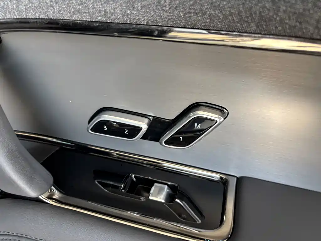 Land Rover Range Rover Sport 2024 — фото 25