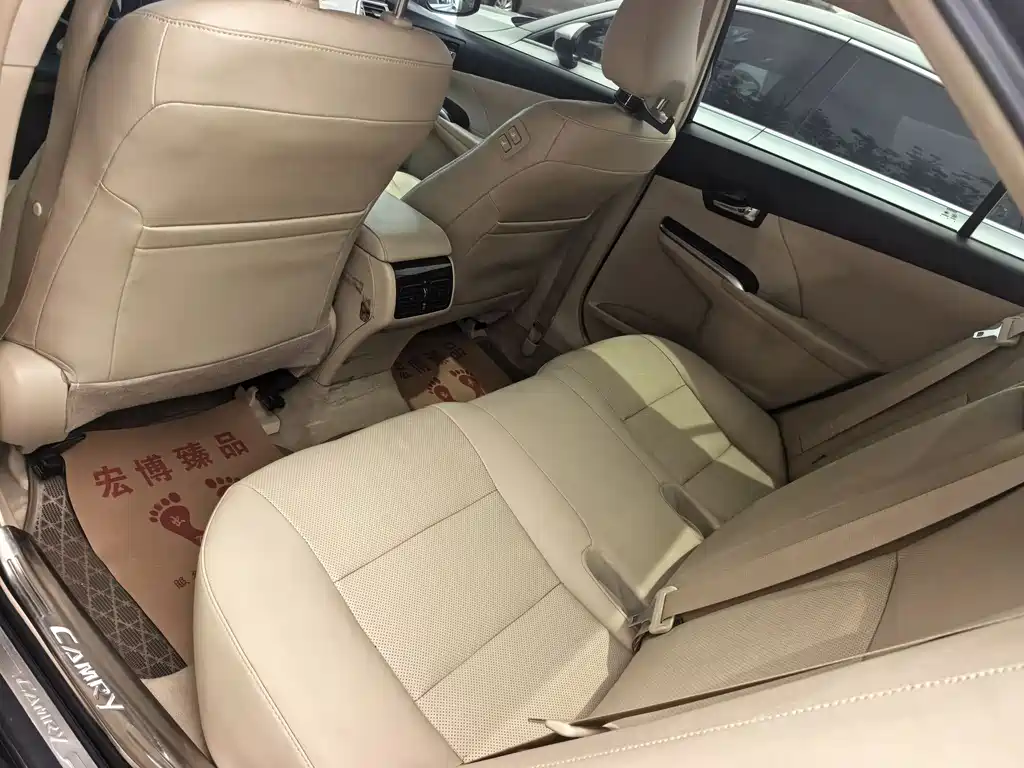 Toyota Camry 2016 — фото 13