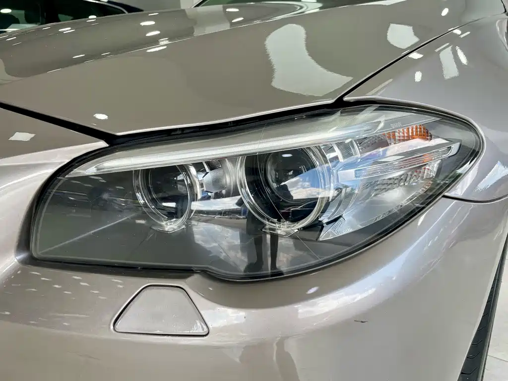 BMW 5 Series 2015 — фото 4