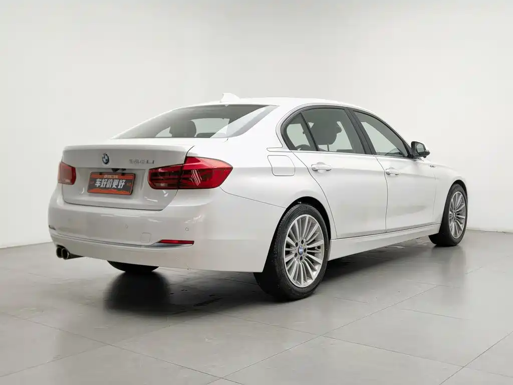 BMW 3 Series 2018 — фото 2
