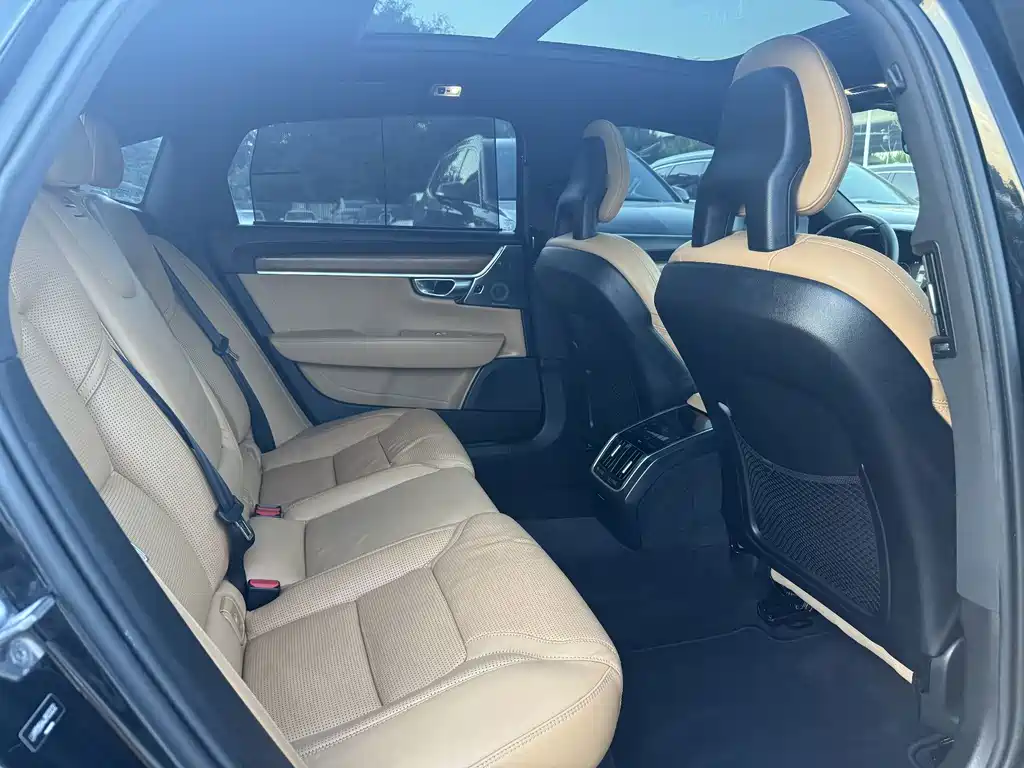 Volvo S90 2018 — фото 10