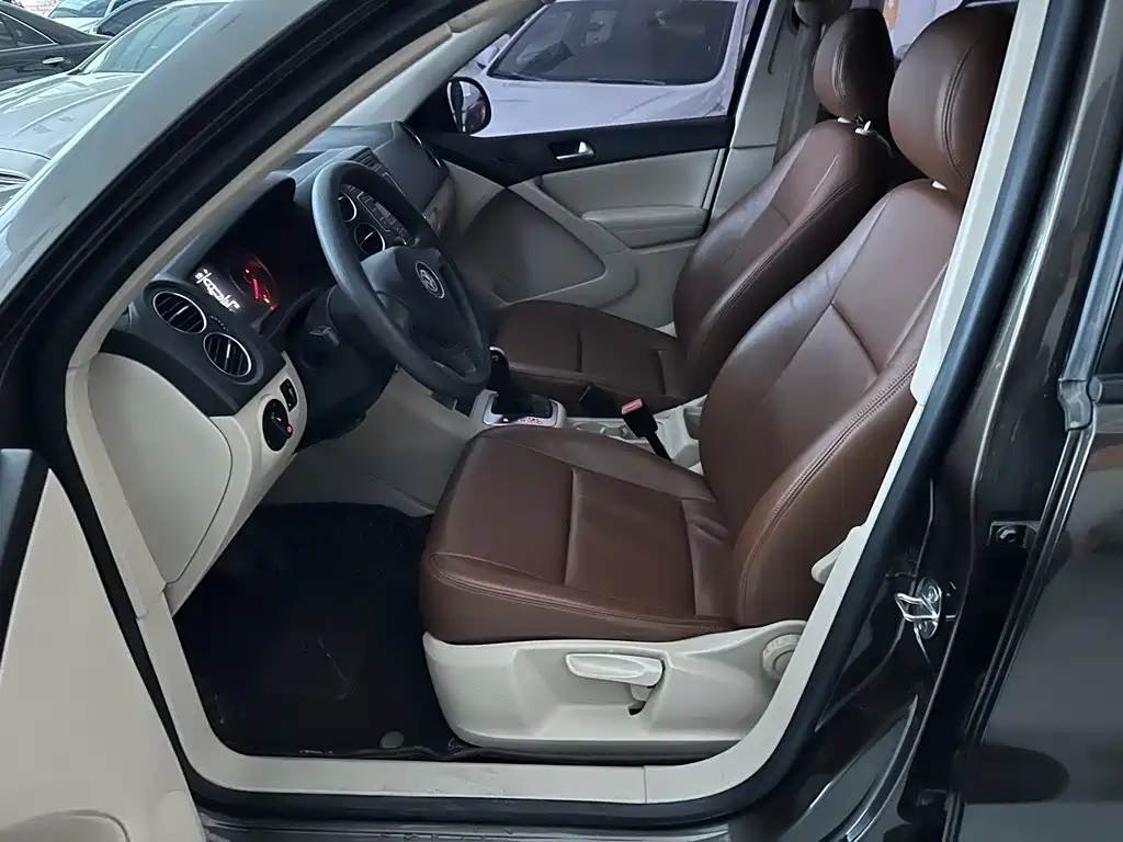 Volkswagen Tiguan 2015 — фото 12