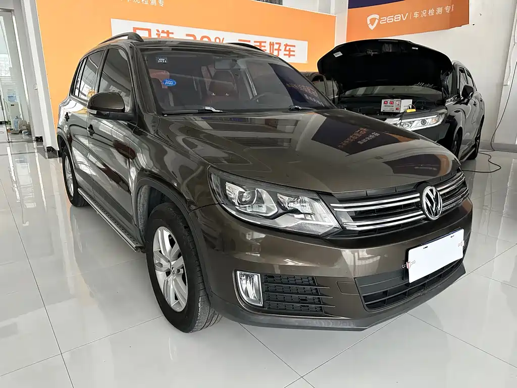 Volkswagen Tiguan 2015 — фото 1