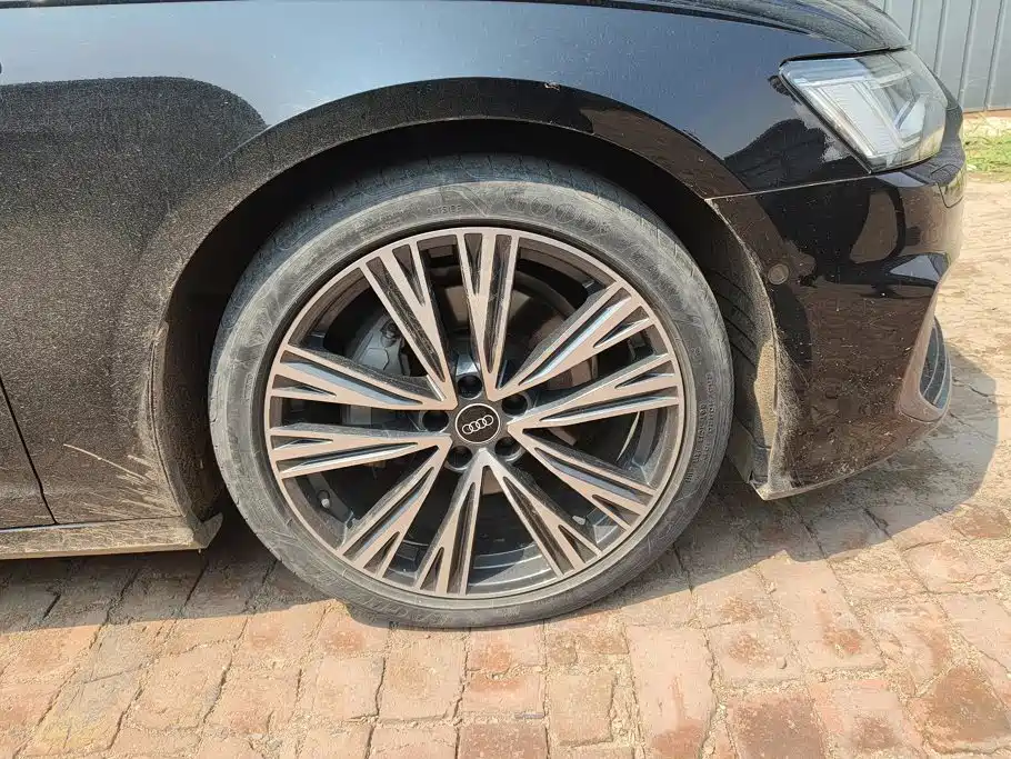Audi A6L 2022