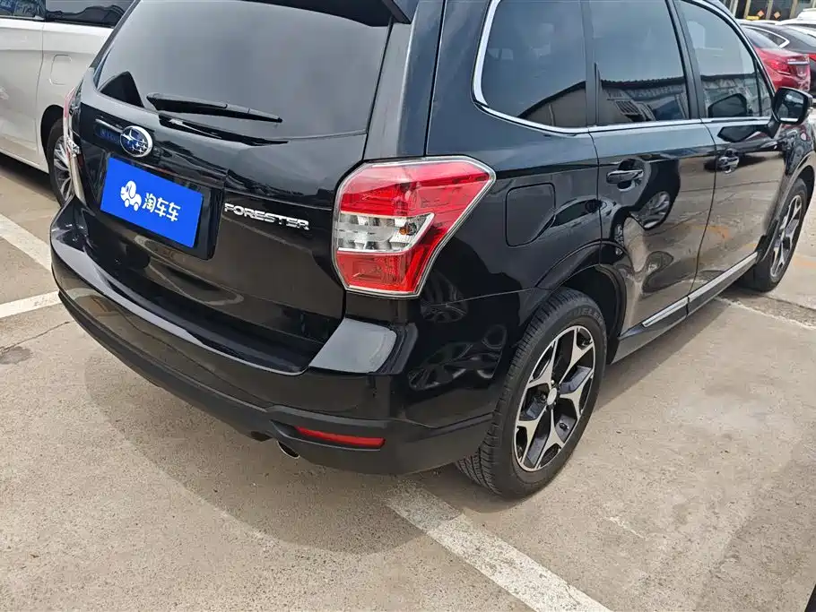 Subaru Forester 2014 — фото 3