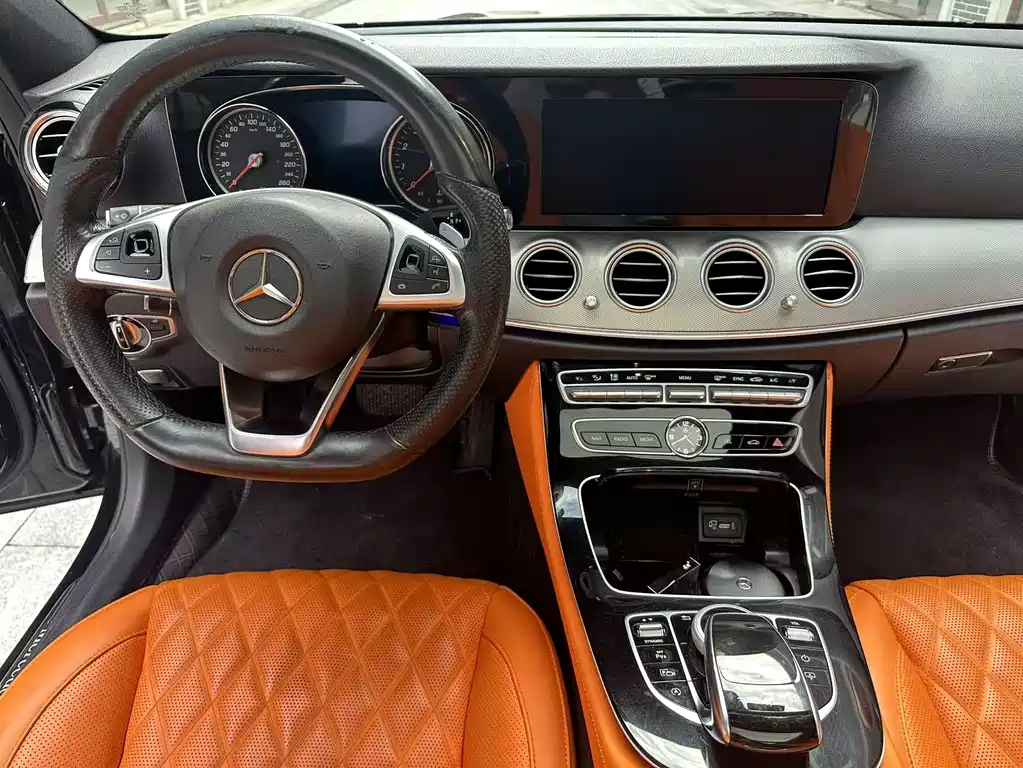 Mercedes-Benz E-Class 2017 — фото 12