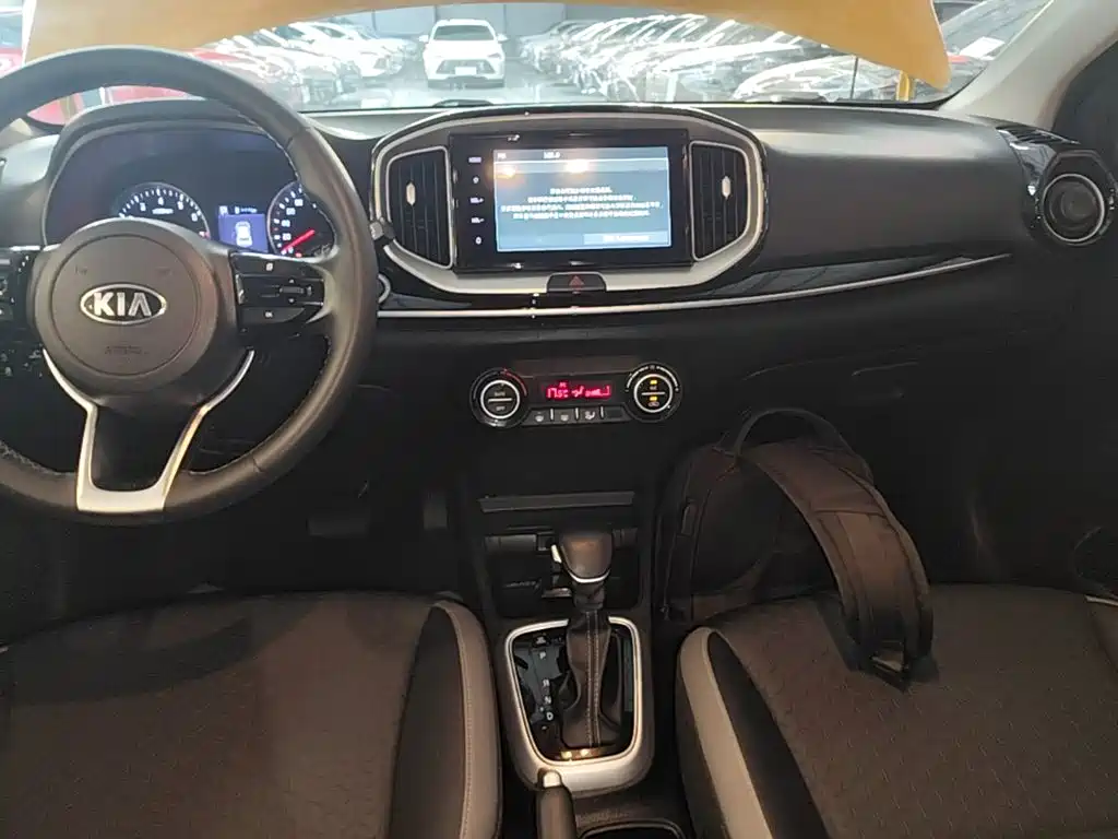 Kia KX1 2019 — фото 13