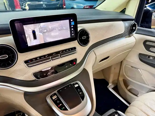 Mercedes-Benz V-Class 2021