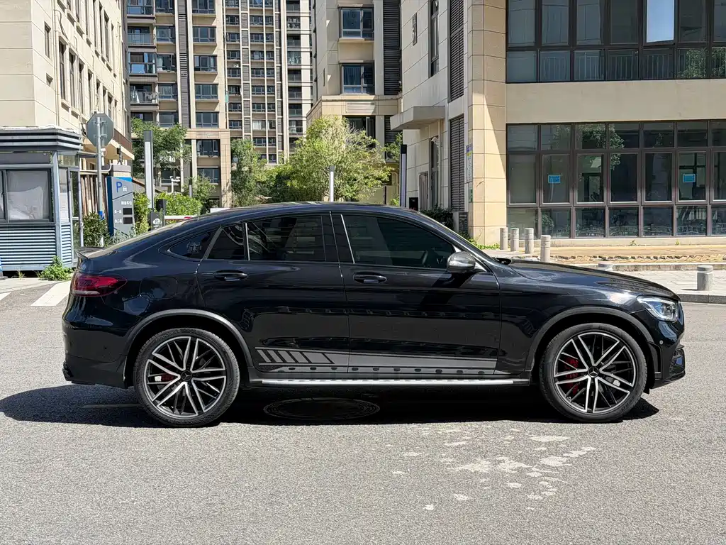 Mercedes-Benz GLC Coupe AMG 2020 — фото 17