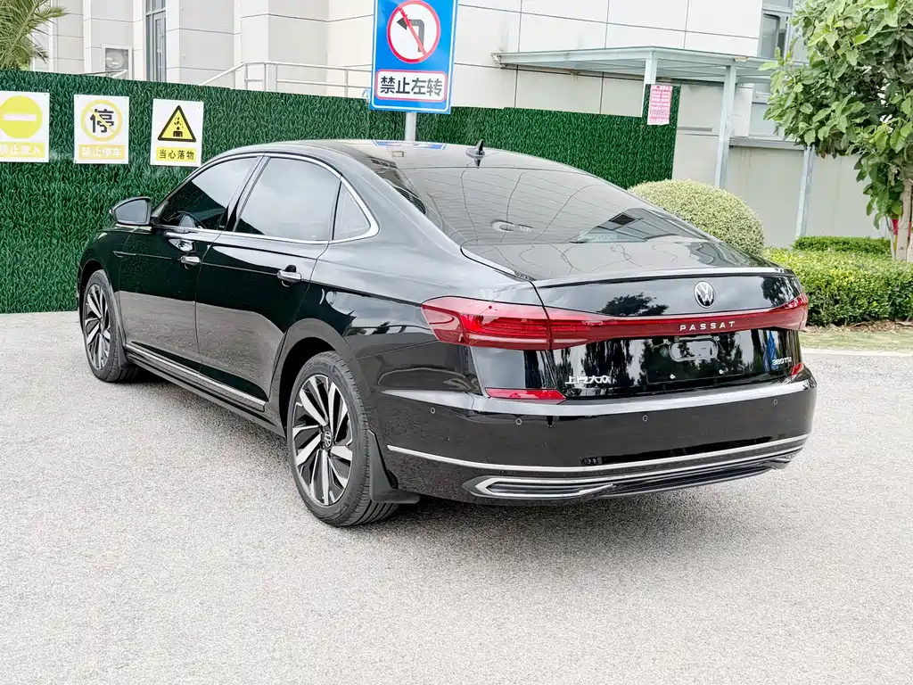 Volkswagen Passat 2025 — фото 18