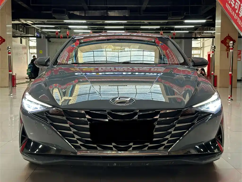 Hyundai Elantra 2021