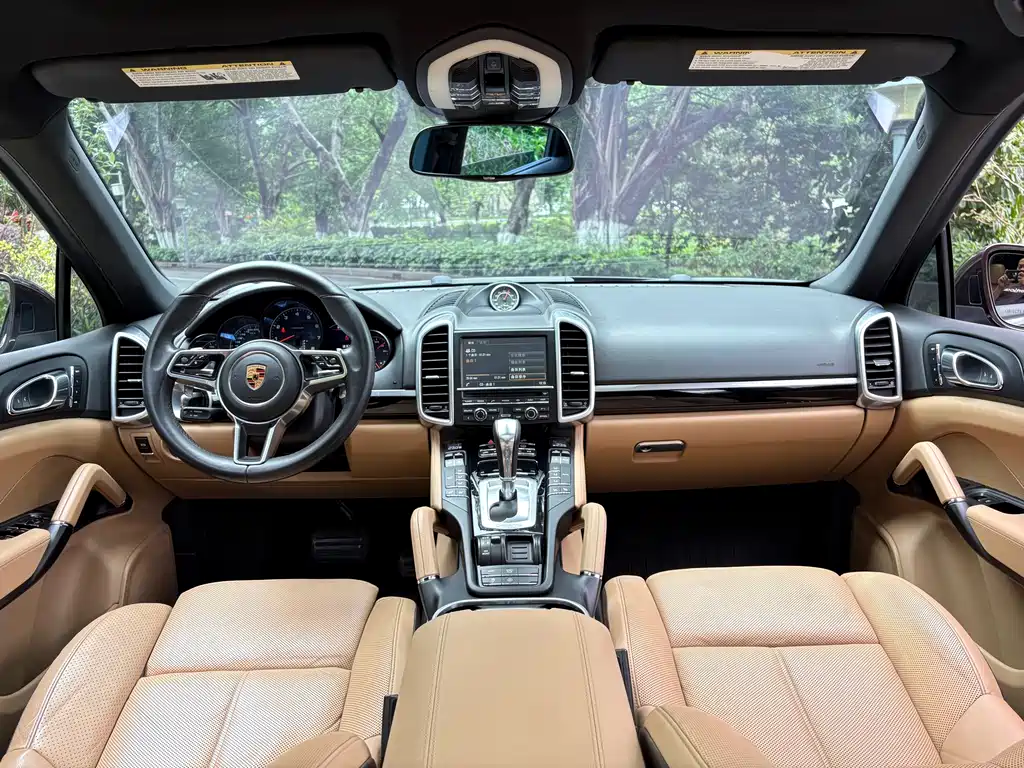 Porsche Cayenne 2016 — фото 16