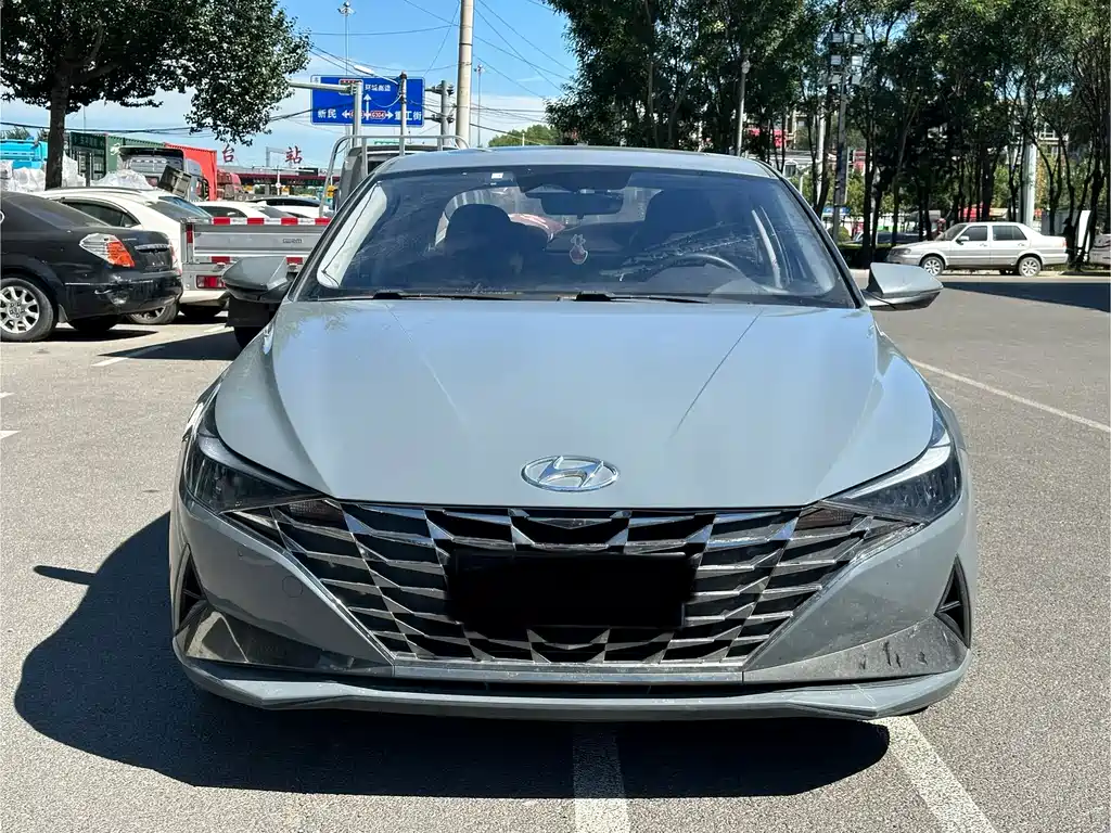 Hyundai Elantra 2021 — фото 11