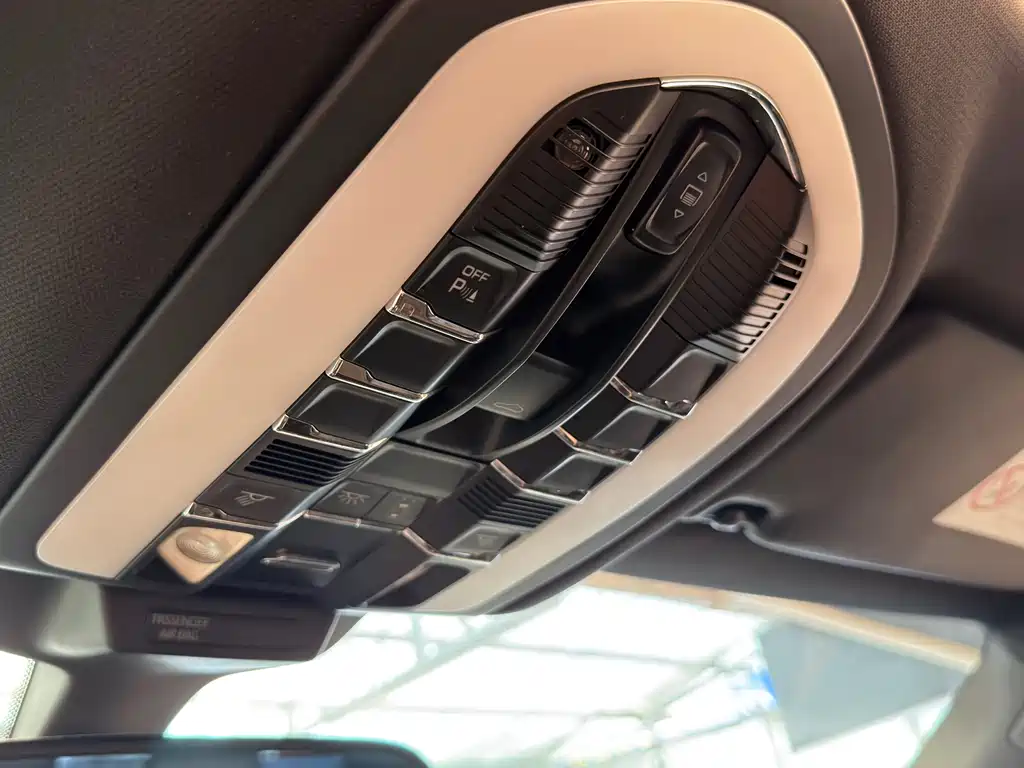 Porsche Macan 2015 — фото 9