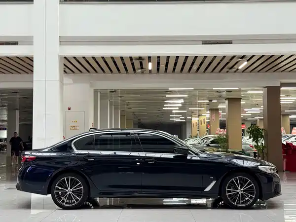 BMW 5 Series 2022