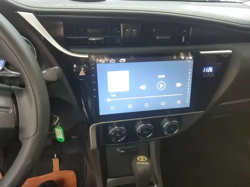 Toyota Corolla 2018 — фото 13