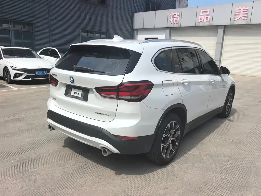 BMW X1 2022 — фото 5