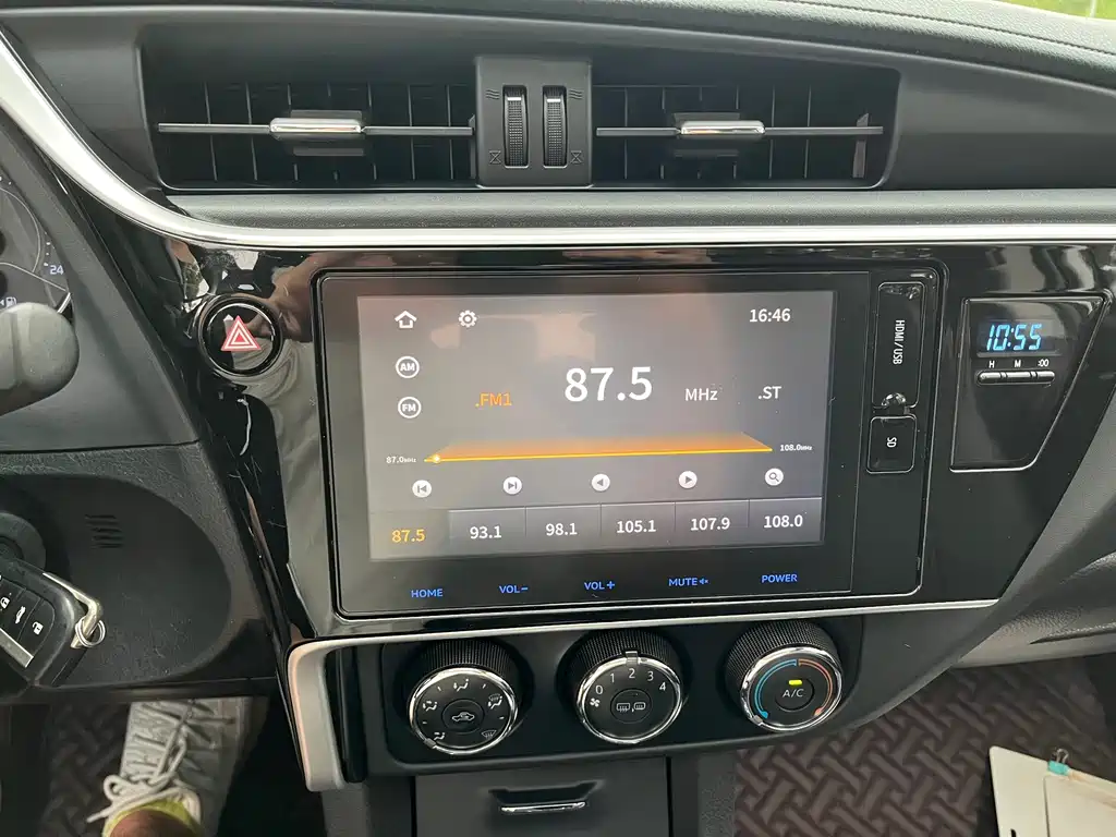 Toyota Corolla 2017 — фото 12
