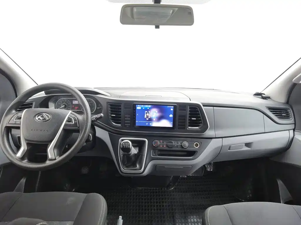 Maxus V80 2024