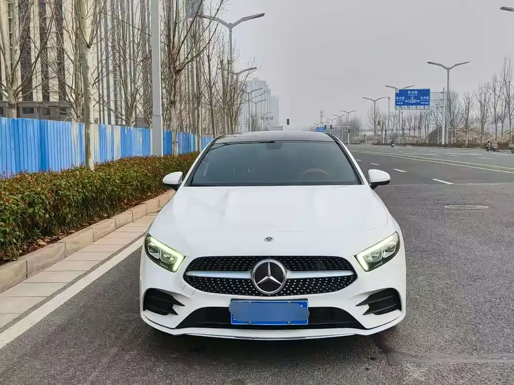 Mercedes-Benz A-Class 2021 — фото 2