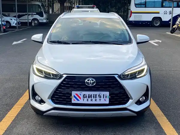 Toyota Yaris L 2022