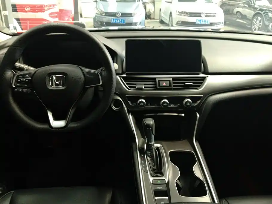 Honda Accord 2022 — фото 12