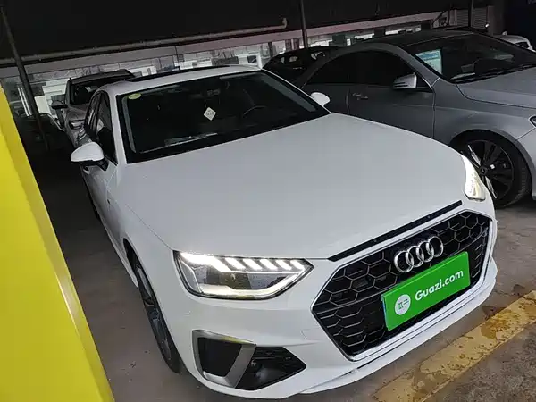 Audi A4L 2020