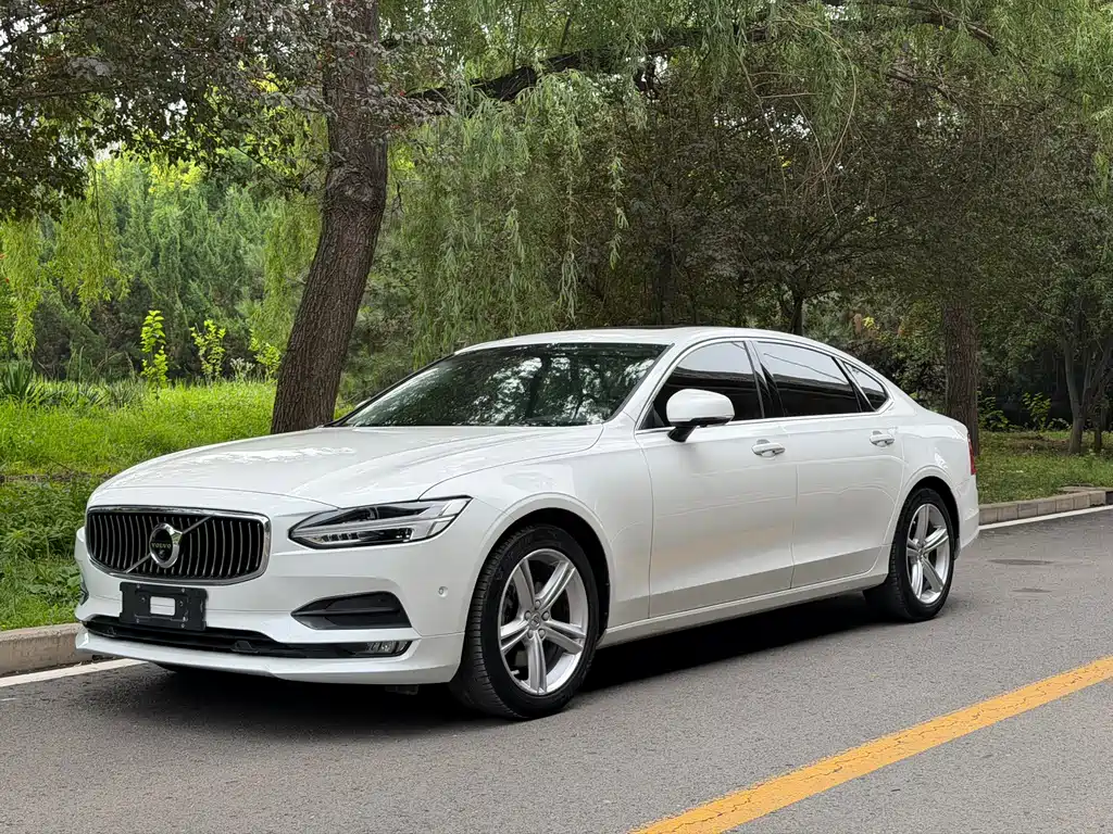 Volvo S90 2017