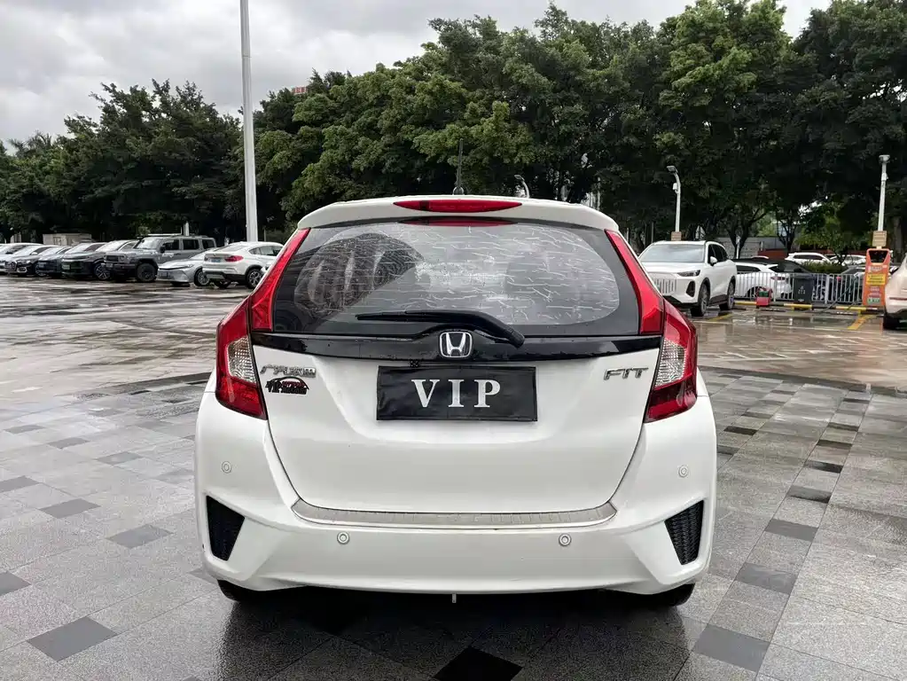 Honda Fit 2017 — фото 9