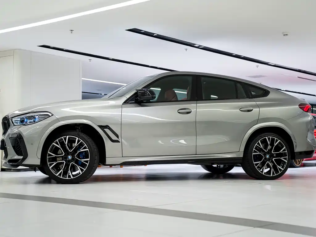 BMW X6 M 2023 — фото 10