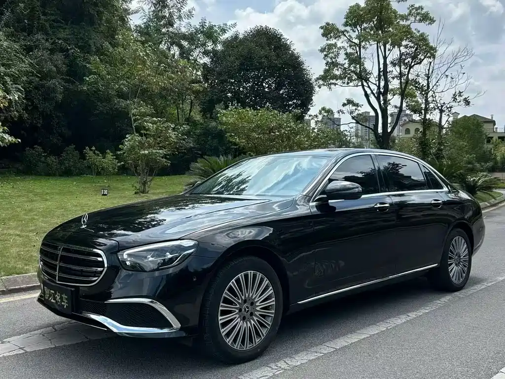 Mercedes-Benz E-Class 2022