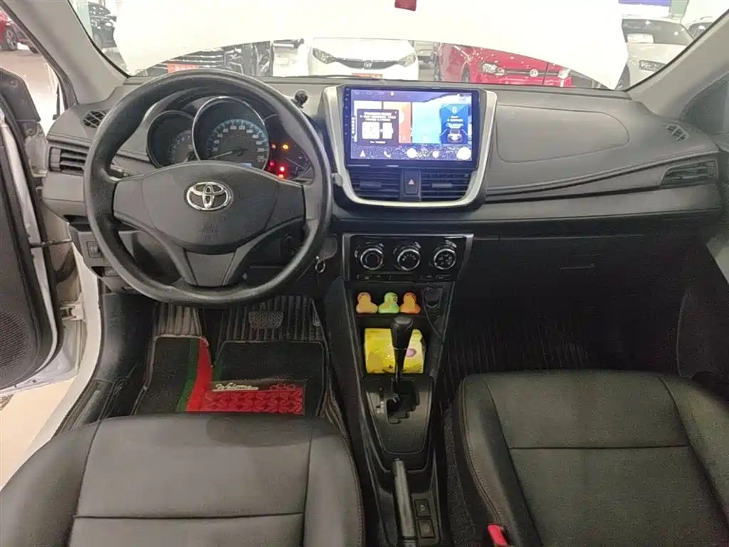 Toyota Yaris L 2019 — фото 10