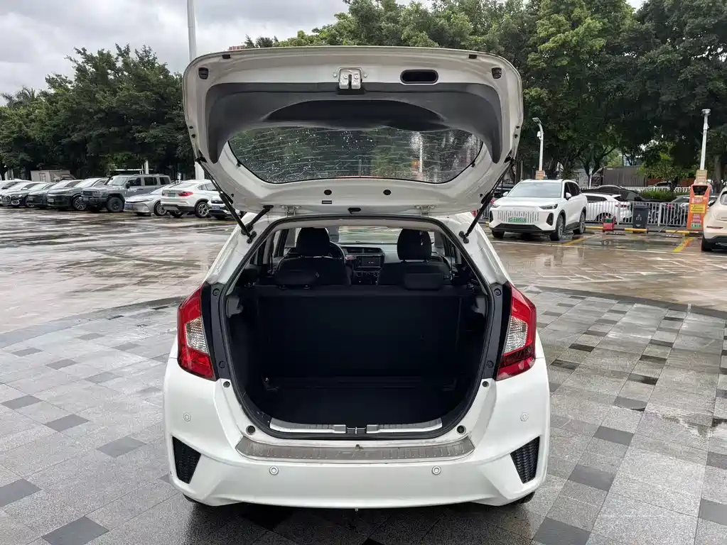 Honda Fit 2017 — фото 12