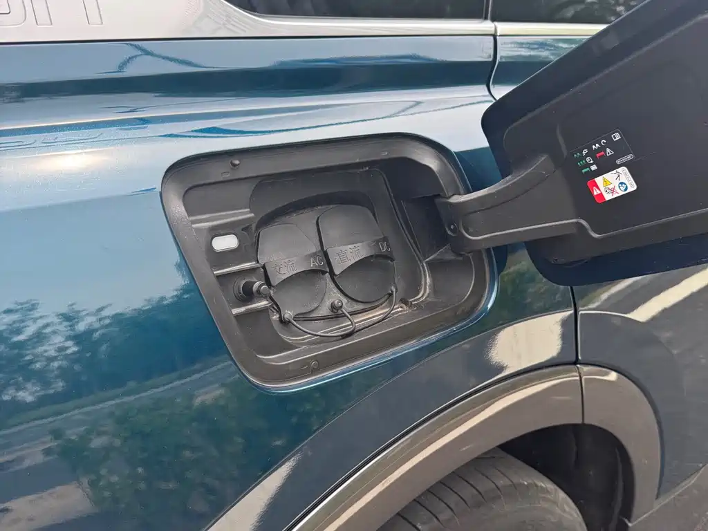Audi Q5 e-tron 2022 — фото 15