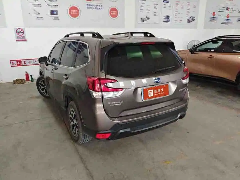 Subaru Forester 2022 — фото 14