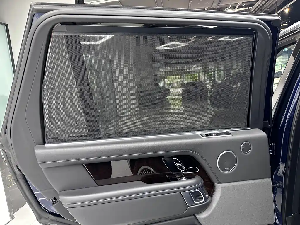 Land Rover Range Rover 2020 — фото 16